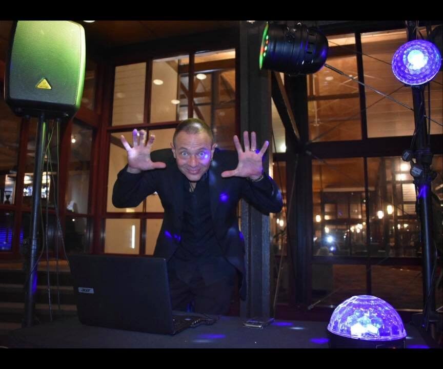 Dancefloor blue wedding dj sunshine coast reception